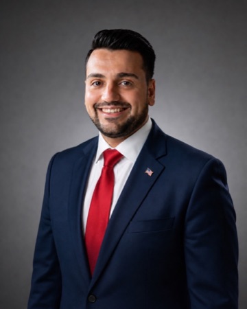 Portrait of Joseph, who runs MentorSurge